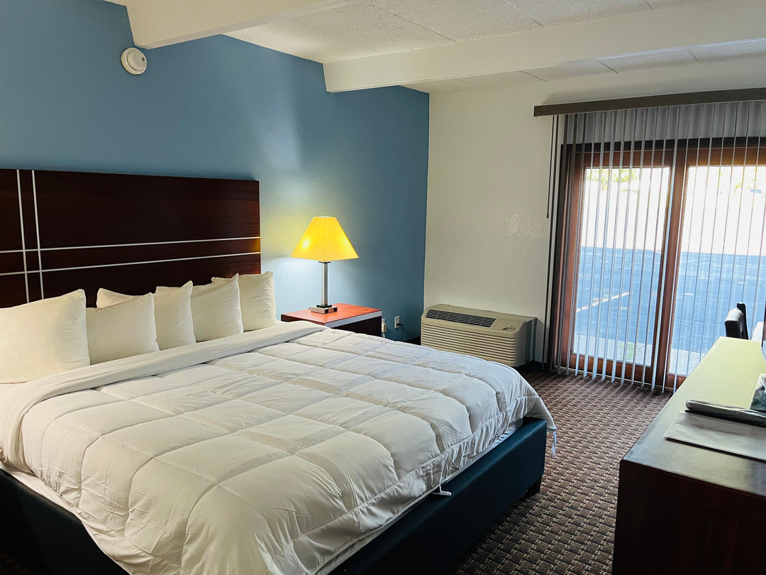 Extended Stay Package | East Dubuque, IL