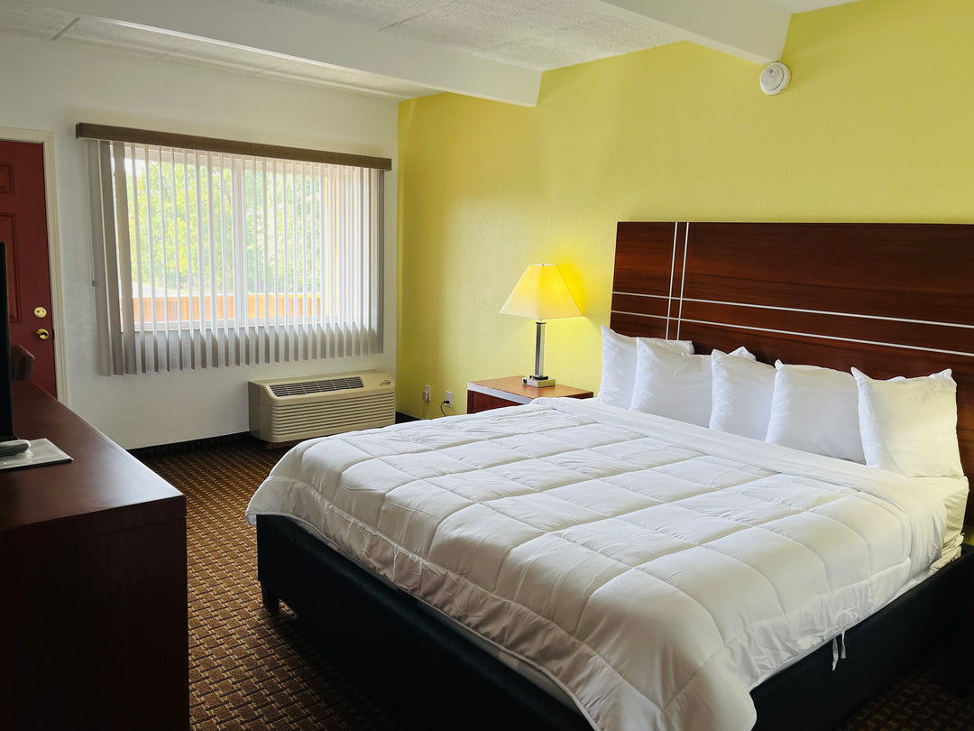 Extended Stay Package | East Dubuque, IL